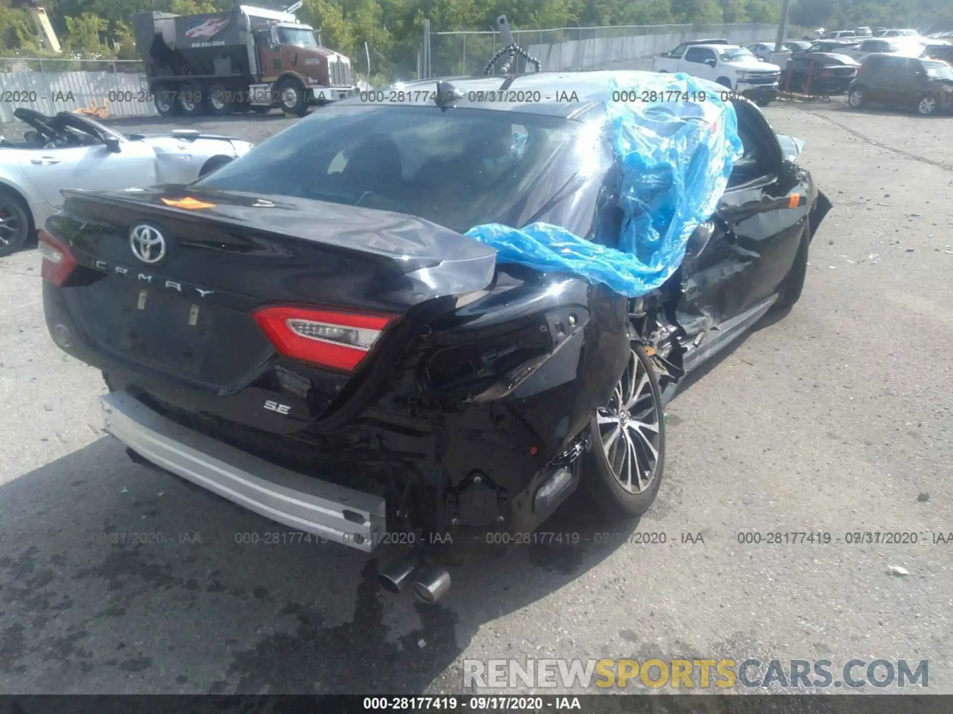 15 Photograph of a damaged car 4T1B11HK6KU854984 TOYOTA CAMRY 2019