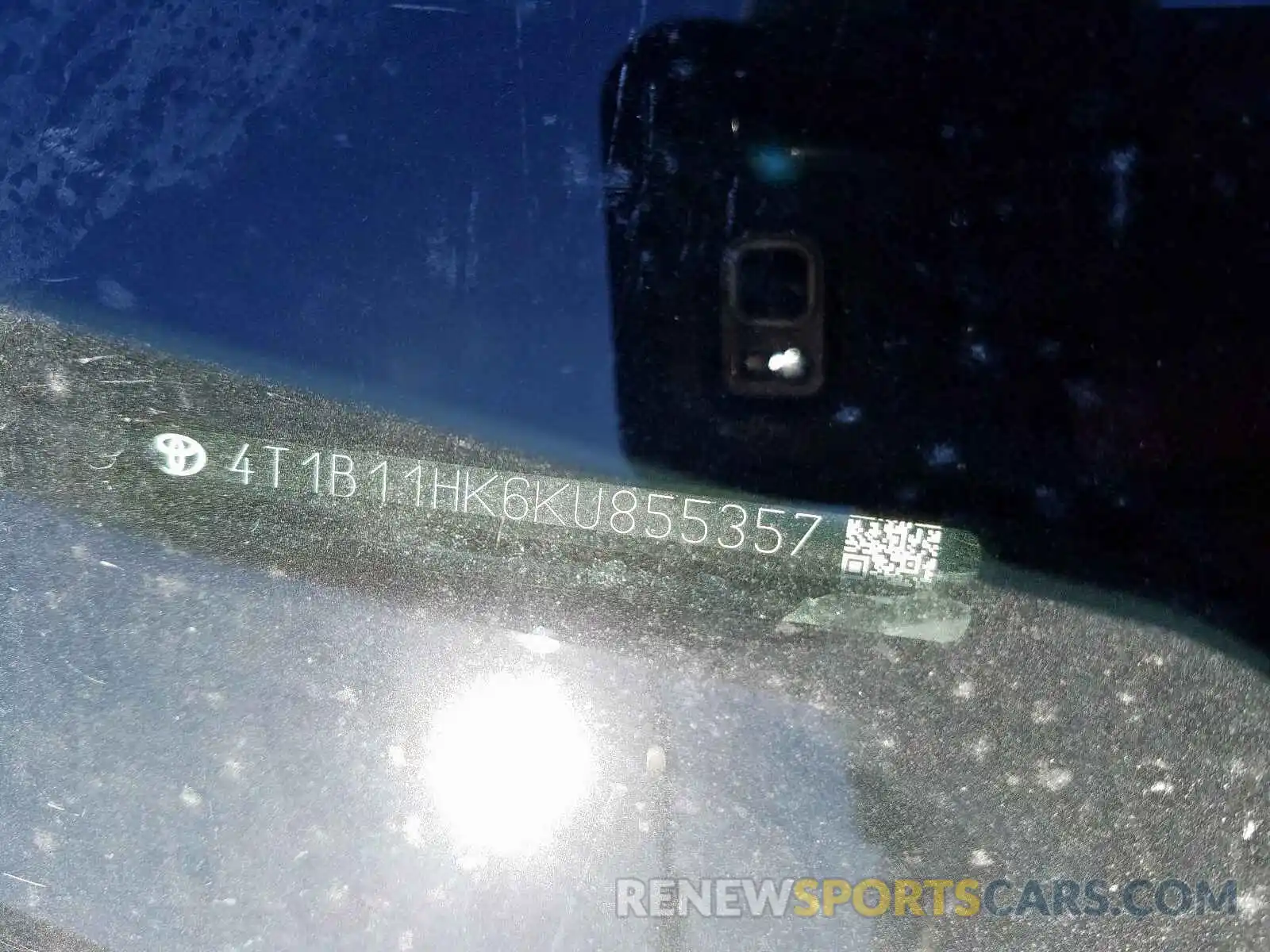 10 Photograph of a damaged car 4T1B11HK6KU855357 TOYOTA CAMRY 2019