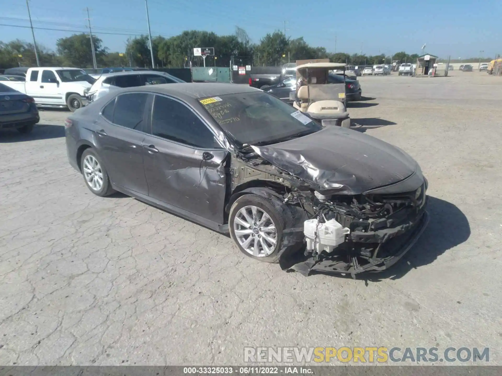 3 Photograph of a damaged car 4T1B11HK6KU855570 TOYOTA CAMRY 2019