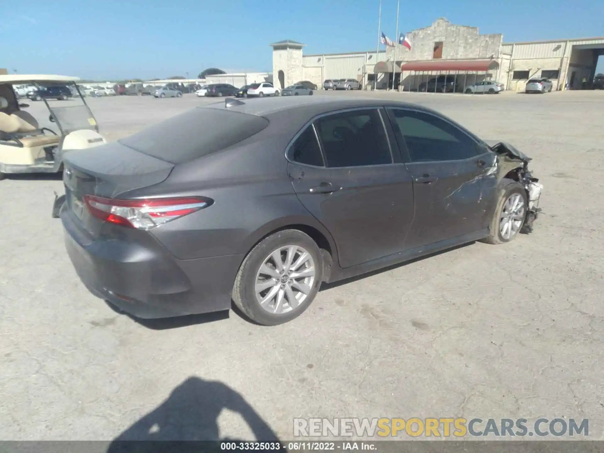 4 Photograph of a damaged car 4T1B11HK6KU855570 TOYOTA CAMRY 2019