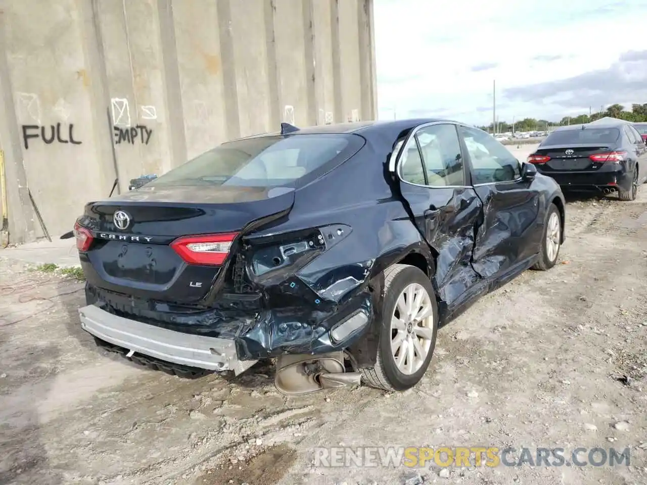 4 Photograph of a damaged car 4T1B11HK6KU856766 TOYOTA CAMRY 2019