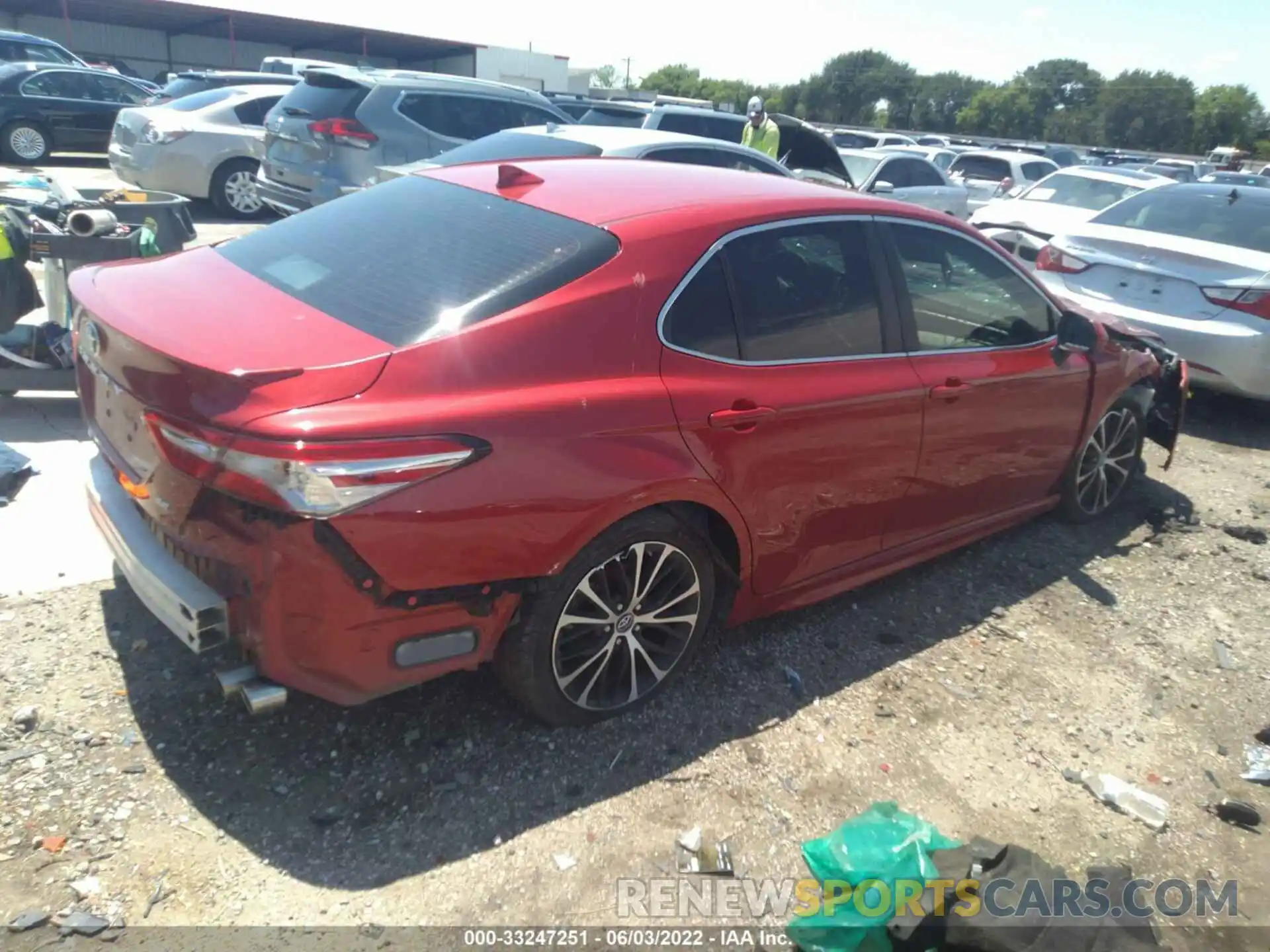 4 Photograph of a damaged car 4T1B11HK7KU159932 TOYOTA CAMRY 2019