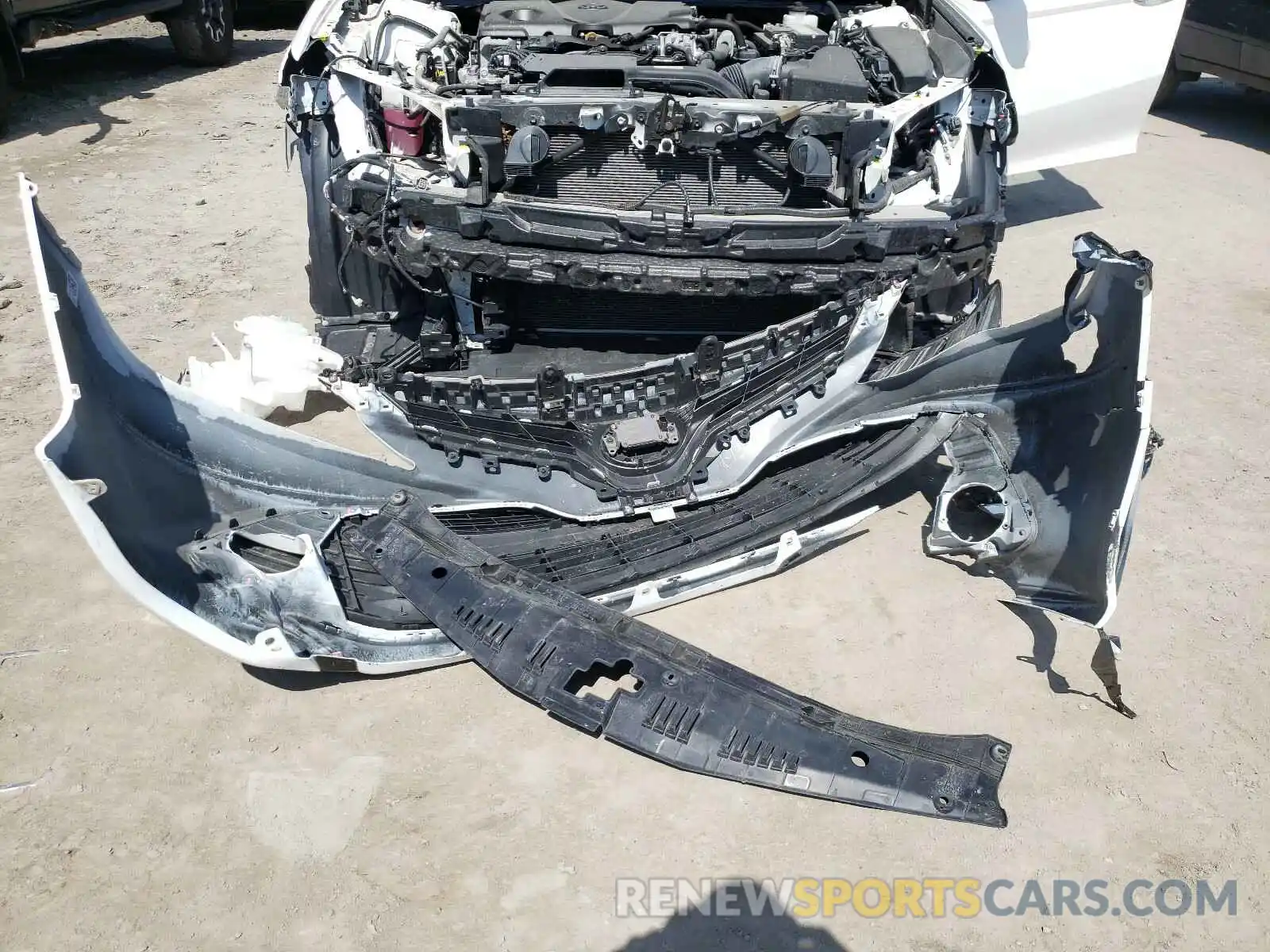 9 Photograph of a damaged car 4T1B11HK7KU162751 TOYOTA CAMRY 2019