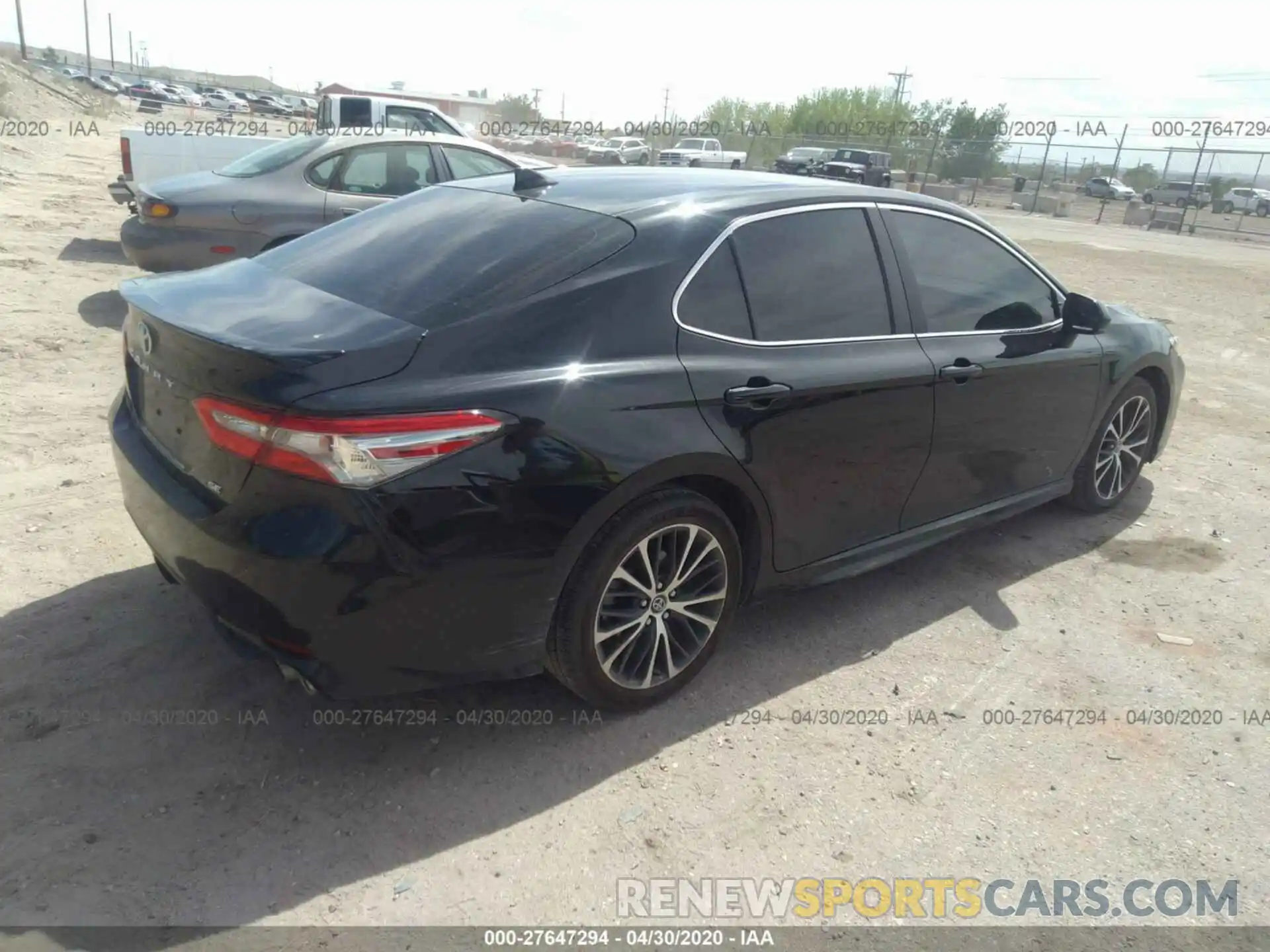 4 Photograph of a damaged car 4T1B11HK7KU163625 TOYOTA CAMRY 2019