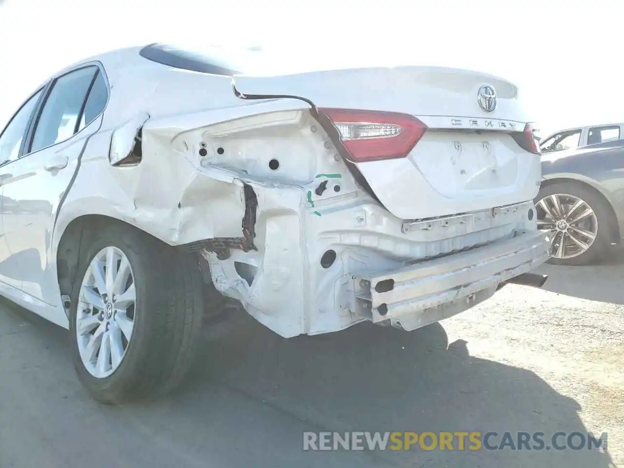 9 Photograph of a damaged car 4T1B11HK7KU164032 TOYOTA CAMRY 2019