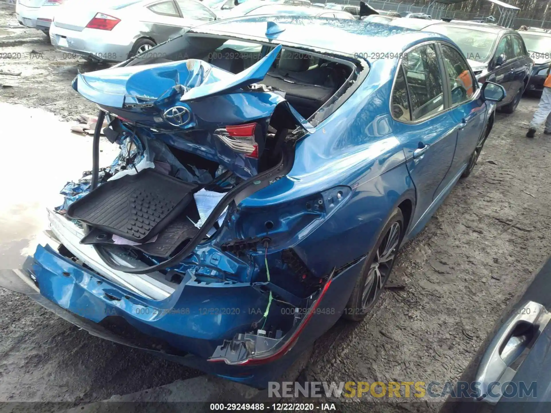 4 Photograph of a damaged car 4T1B11HK7KU164144 TOYOTA CAMRY 2019