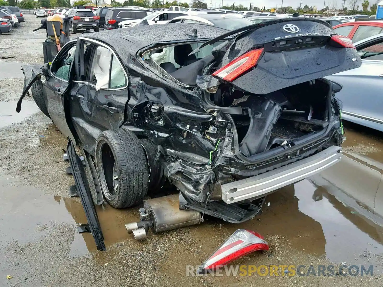 3 Photograph of a damaged car 4T1B11HK7KU164354 TOYOTA CAMRY 2019