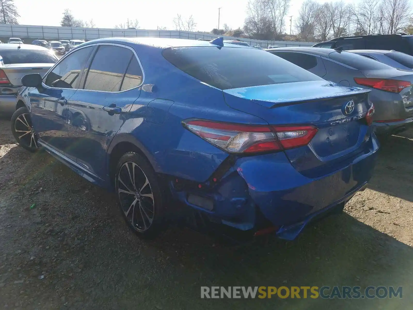 3 Photograph of a damaged car 4T1B11HK7KU169439 TOYOTA CAMRY 2019