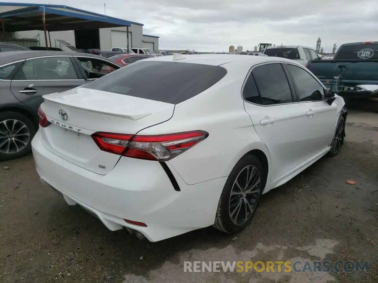 4 Фотография поврежденного автомобиля 4T1B11HK7KU169781 TOYOTA CAMRY 2019