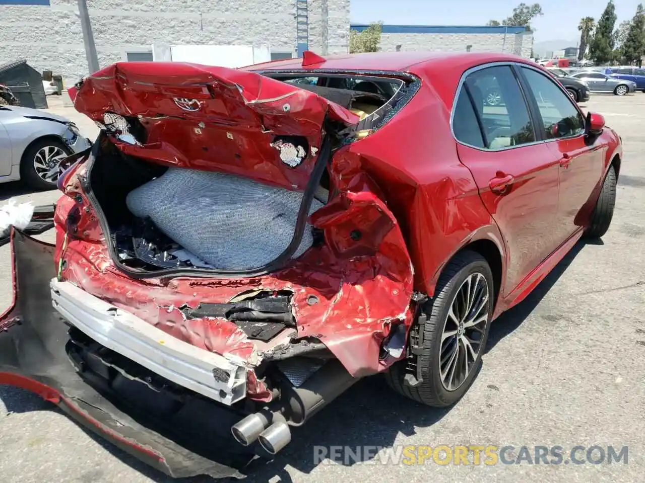 4 Photograph of a damaged car 4T1B11HK7KU170638 TOYOTA CAMRY 2019