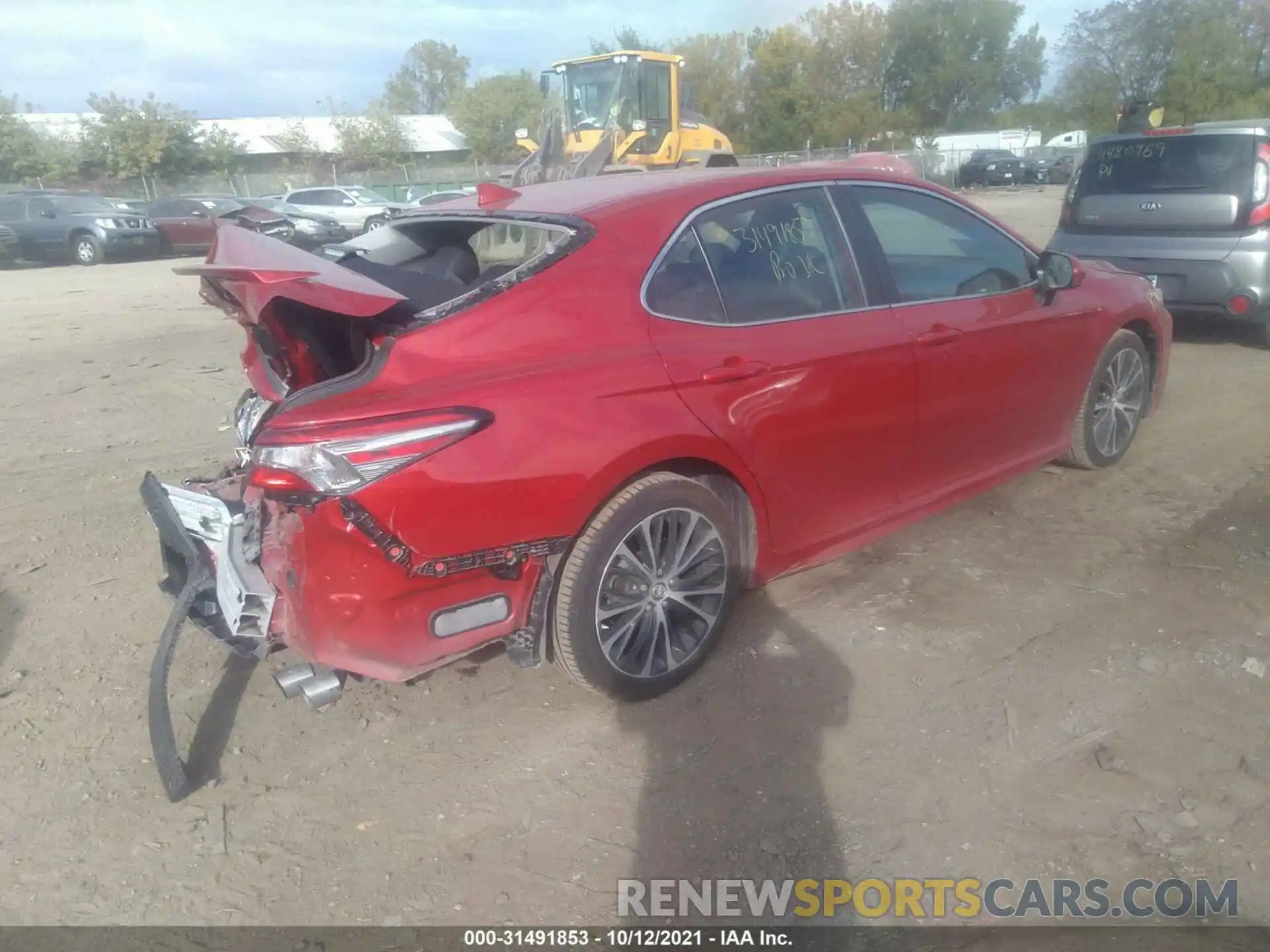 4 Photograph of a damaged car 4T1B11HK7KU171028 TOYOTA CAMRY 2019