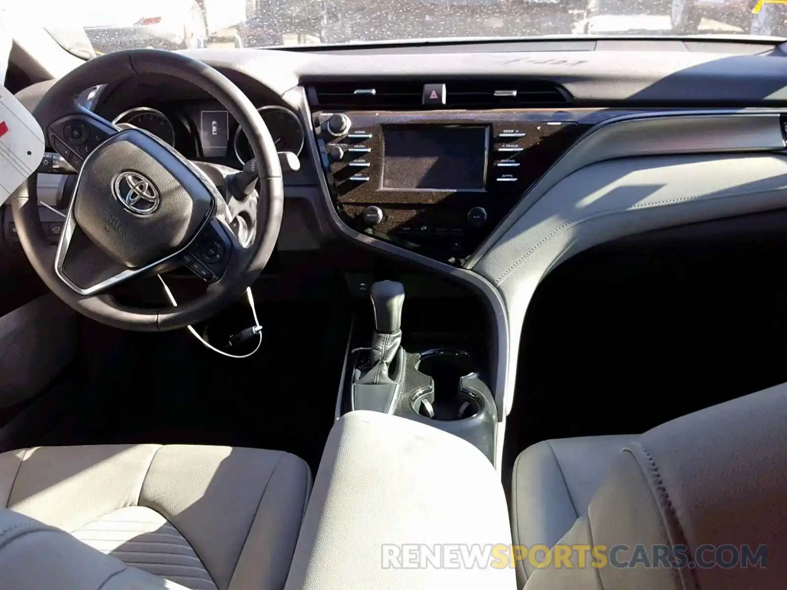 9 Фотография поврежденного автомобиля 4T1B11HK7KU173054 TOYOTA CAMRY 2019