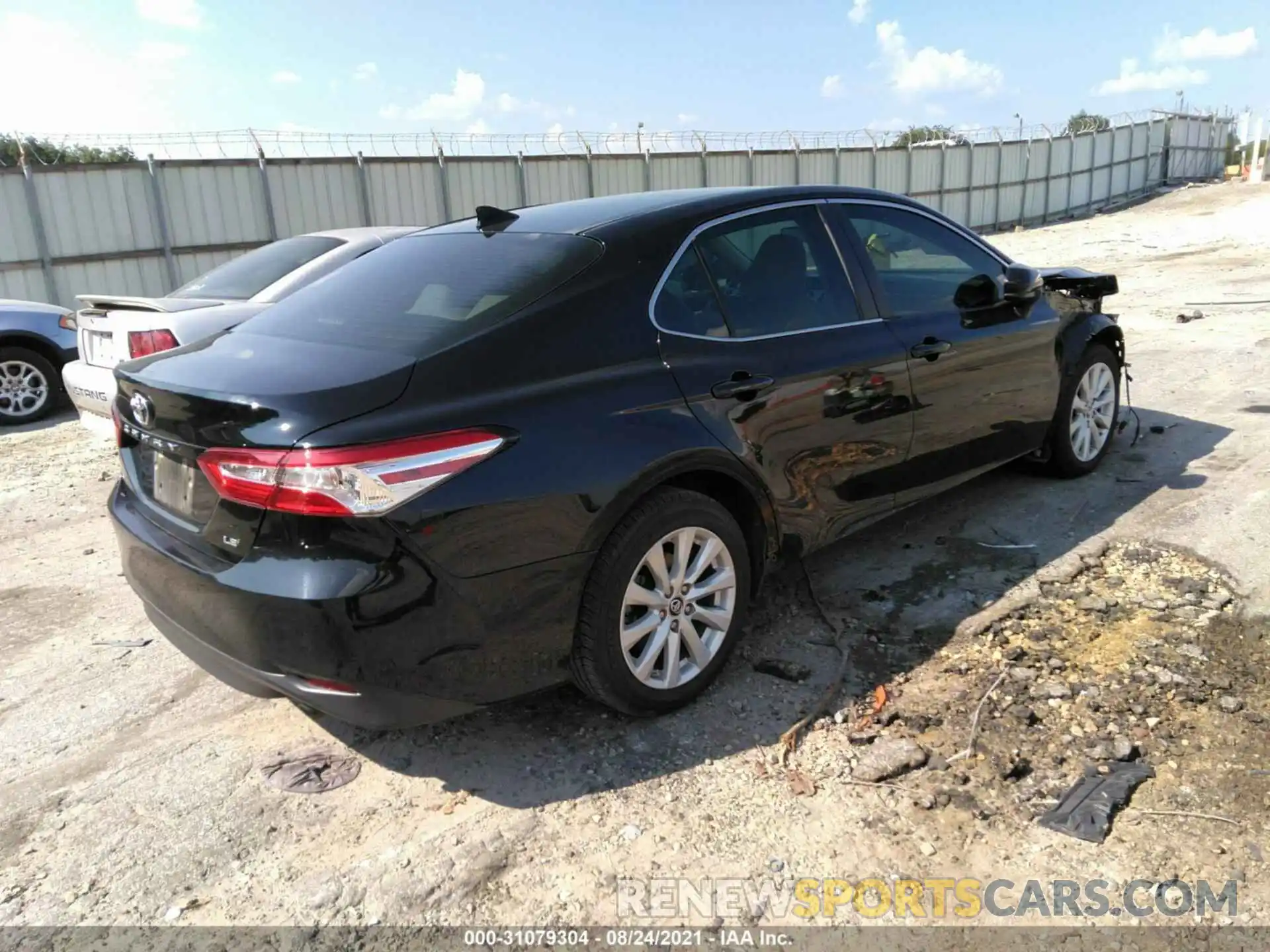 4 Photograph of a damaged car 4T1B11HK7KU173815 TOYOTA CAMRY 2019