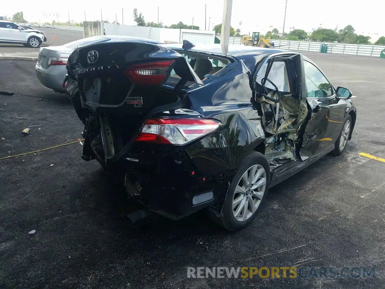 4 Photograph of a damaged car 4T1B11HK7KU174351 TOYOTA CAMRY 2019