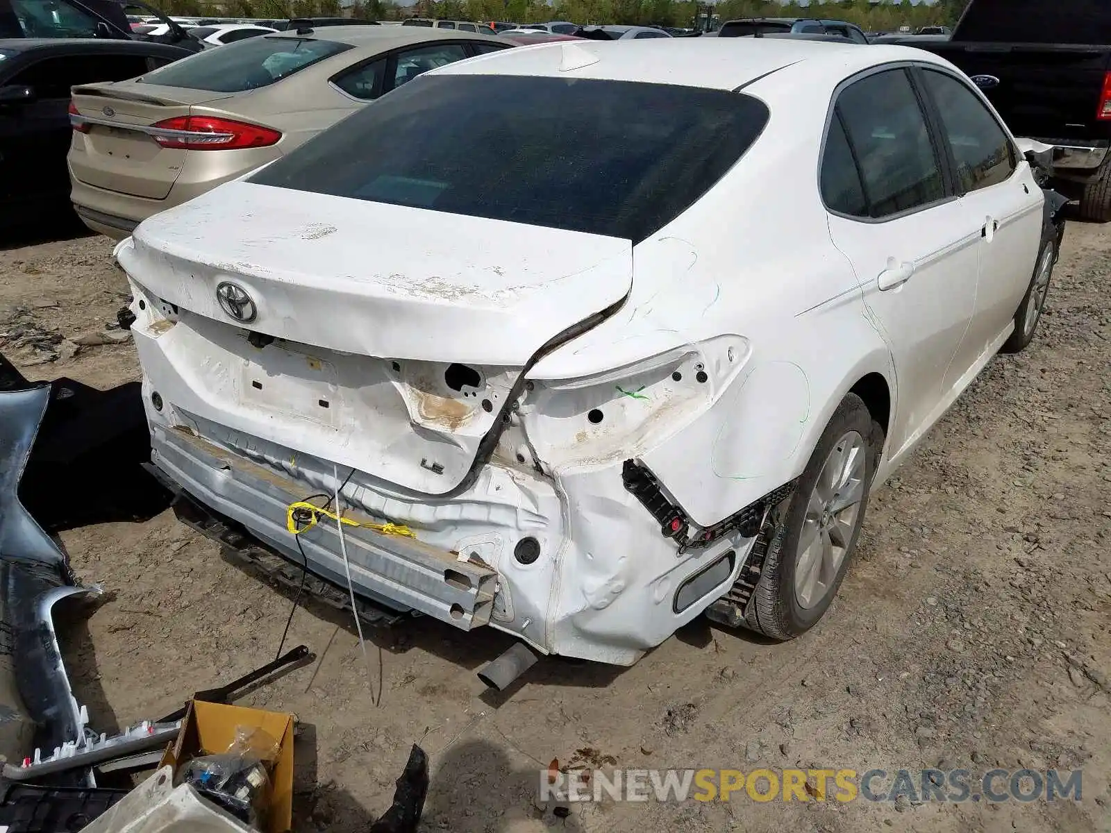 4 Фотография поврежденного автомобиля 4T1B11HK7KU175354 TOYOTA CAMRY 2019