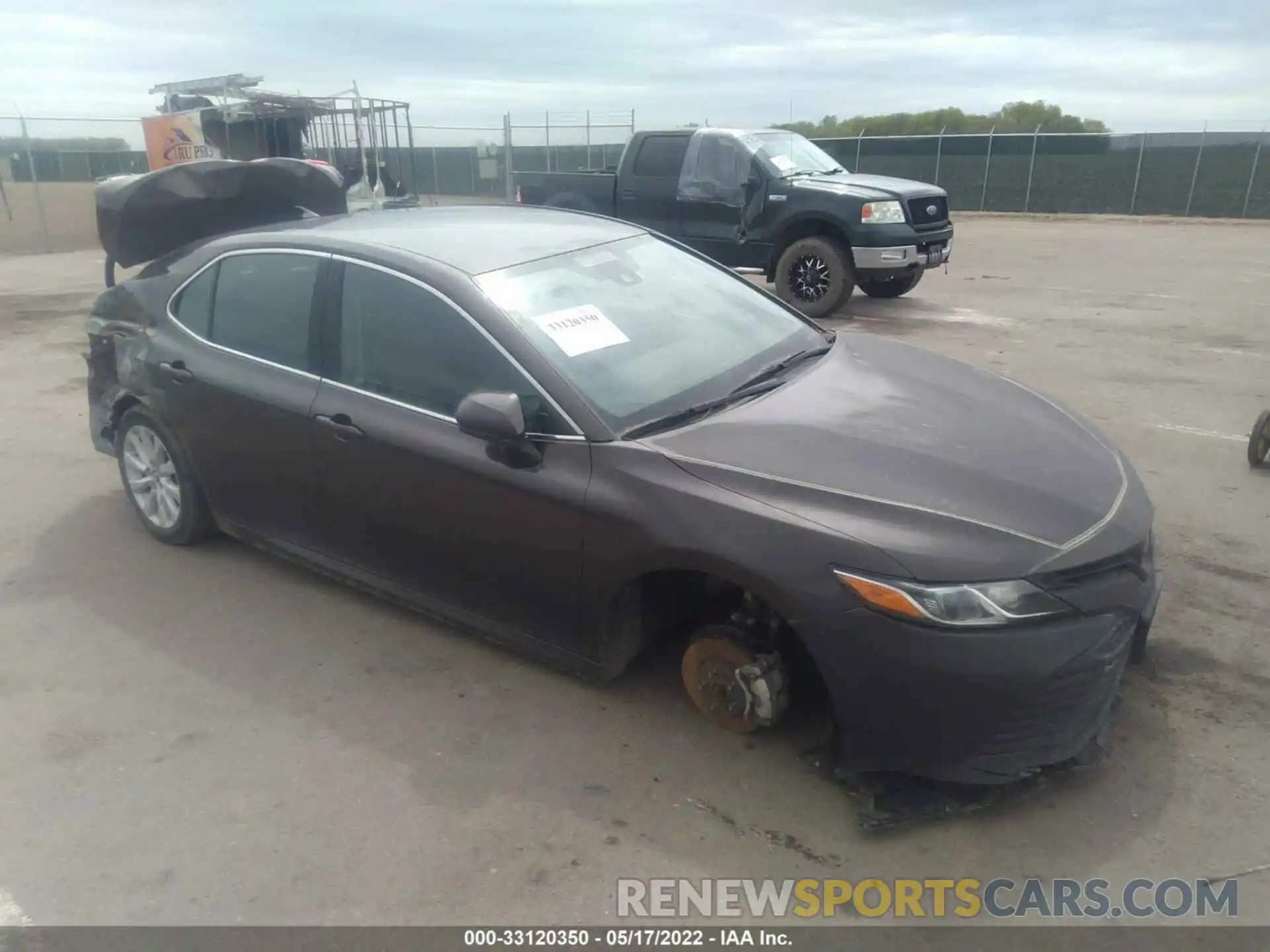 1 Photograph of a damaged car 4T1B11HK7KU175497 TOYOTA CAMRY 2019