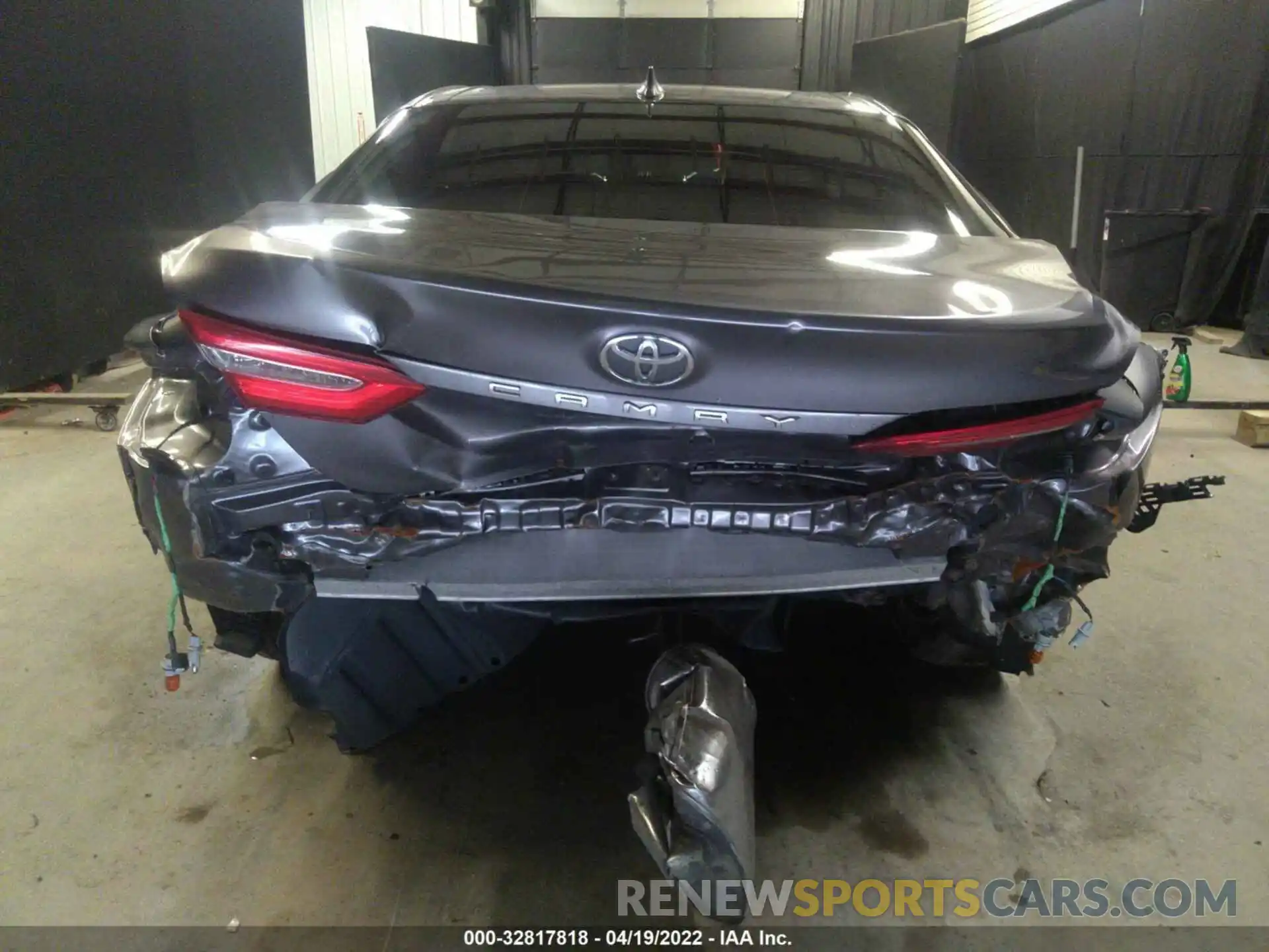 6 Photograph of a damaged car 4T1B11HK7KU183096 TOYOTA CAMRY 2019