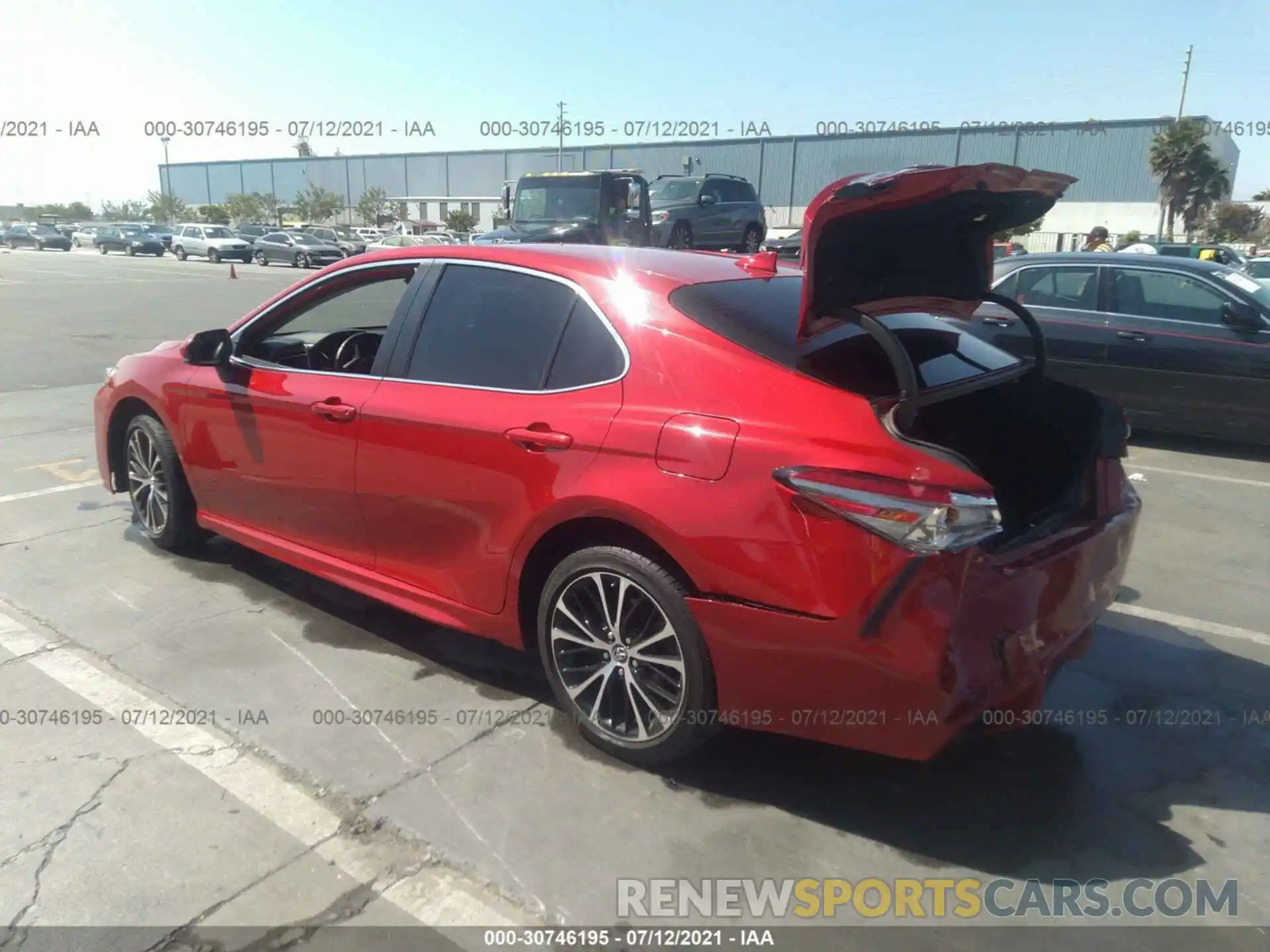 3 Фотография поврежденного автомобиля 4T1B11HK7KU183955 TOYOTA CAMRY 2019