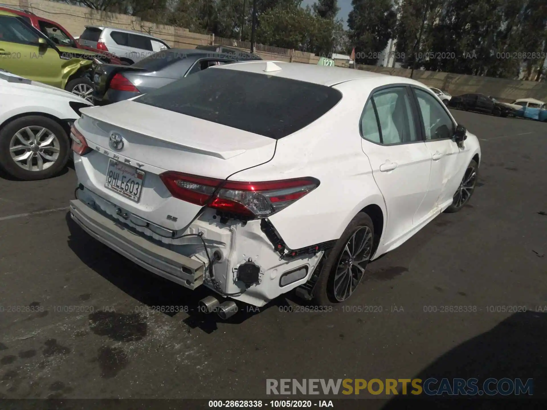 4 Фотография поврежденного автомобиля 4T1B11HK7KU185799 TOYOTA CAMRY 2019