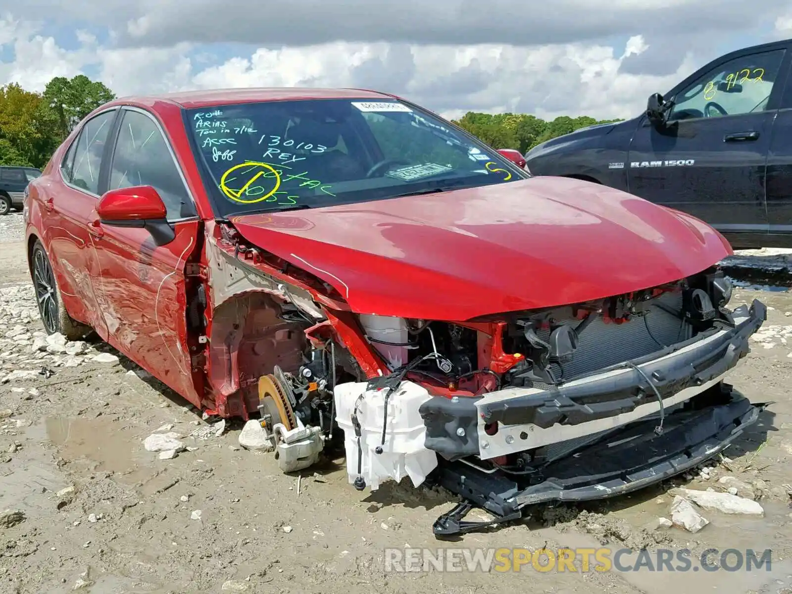 1 Photograph of a damaged car 4T1B11HK7KU186497 TOYOTA CAMRY 2019