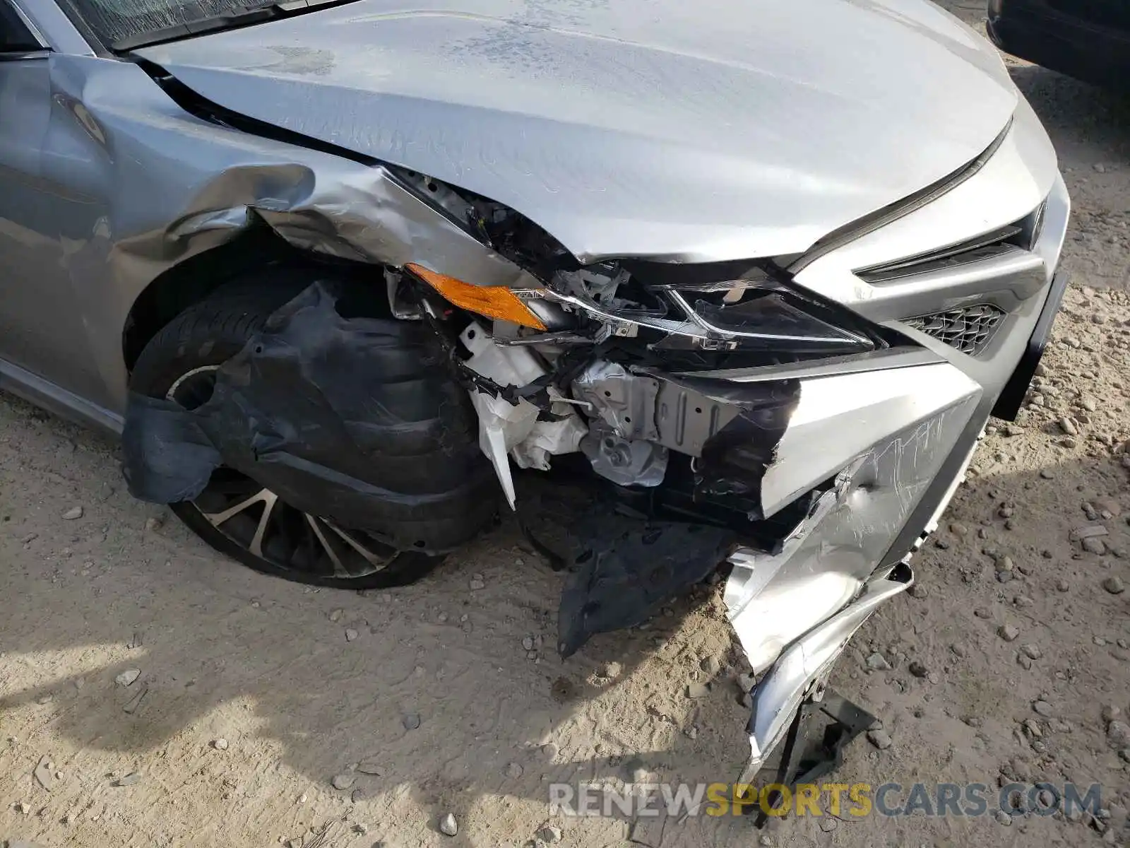 9 Photograph of a damaged car 4T1B11HK7KU190601 TOYOTA CAMRY 2019