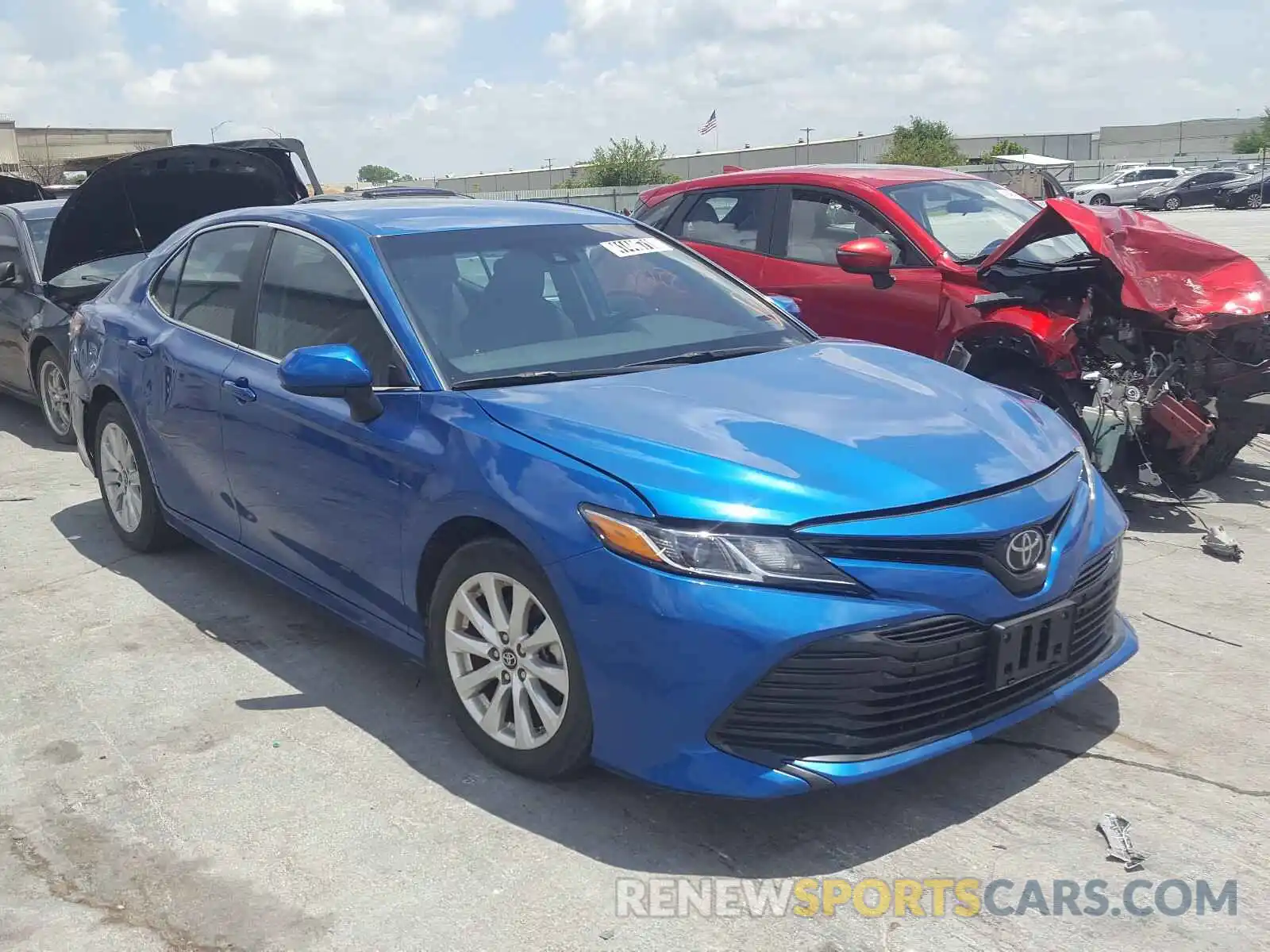 1 Photograph of a damaged car 4T1B11HK7KU193451 TOYOTA CAMRY 2019