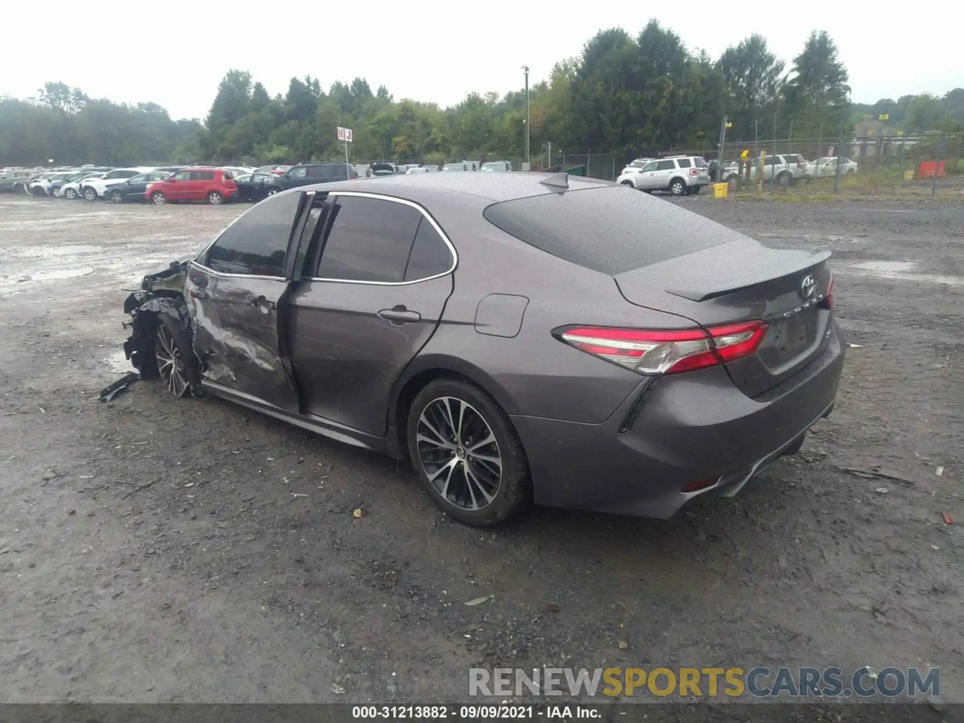 3 Photograph of a damaged car 4T1B11HK7KU193935 TOYOTA CAMRY 2019