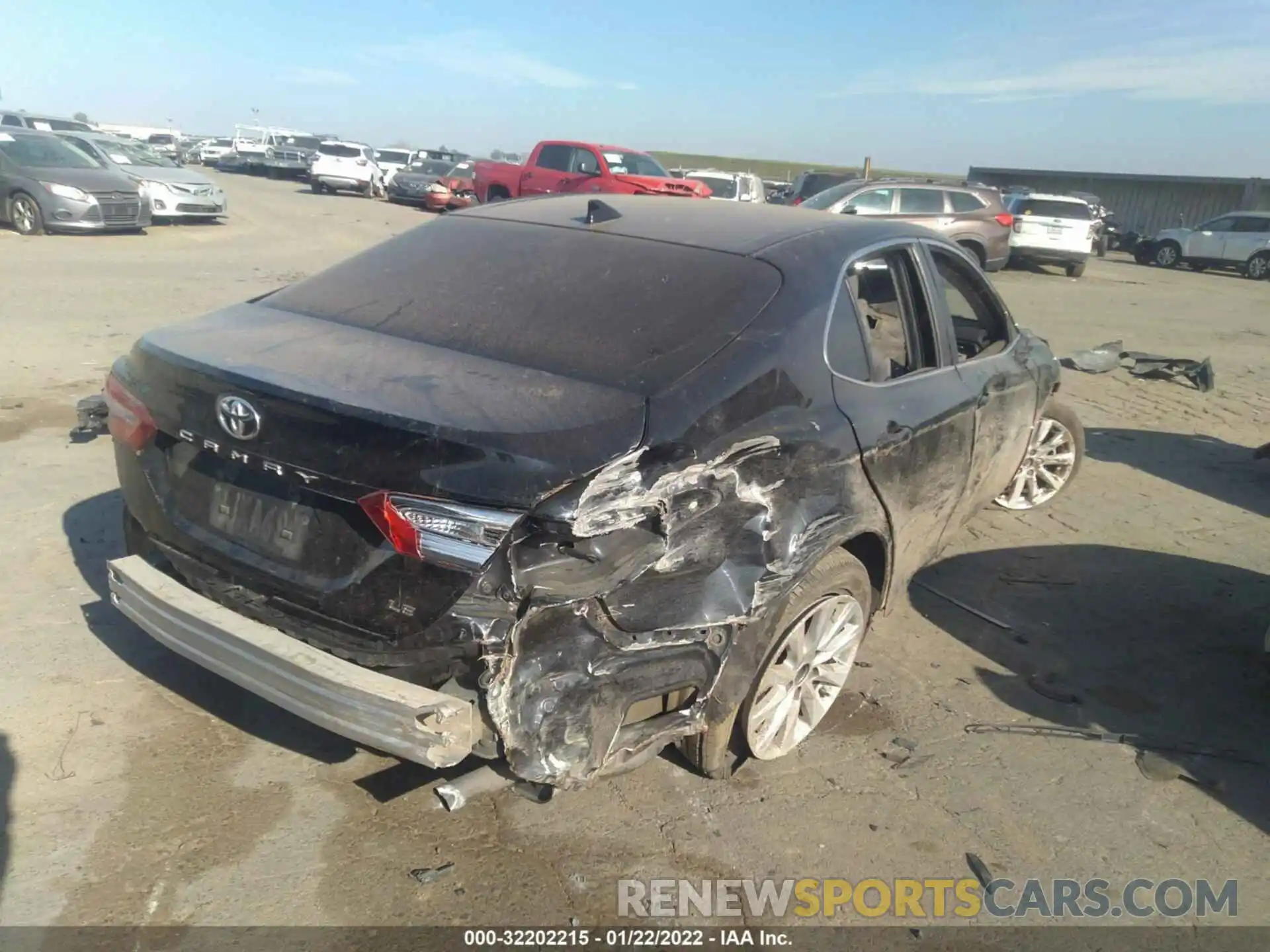 4 Photograph of a damaged car 4T1B11HK7KU195748 TOYOTA CAMRY 2019