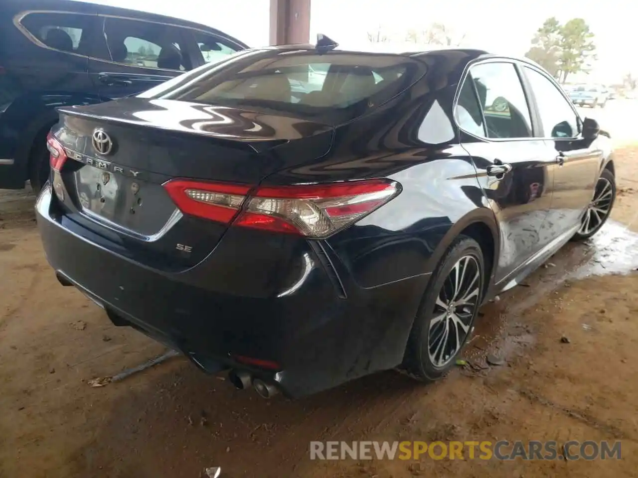 4 Photograph of a damaged car 4T1B11HK7KU197242 TOYOTA CAMRY 2019