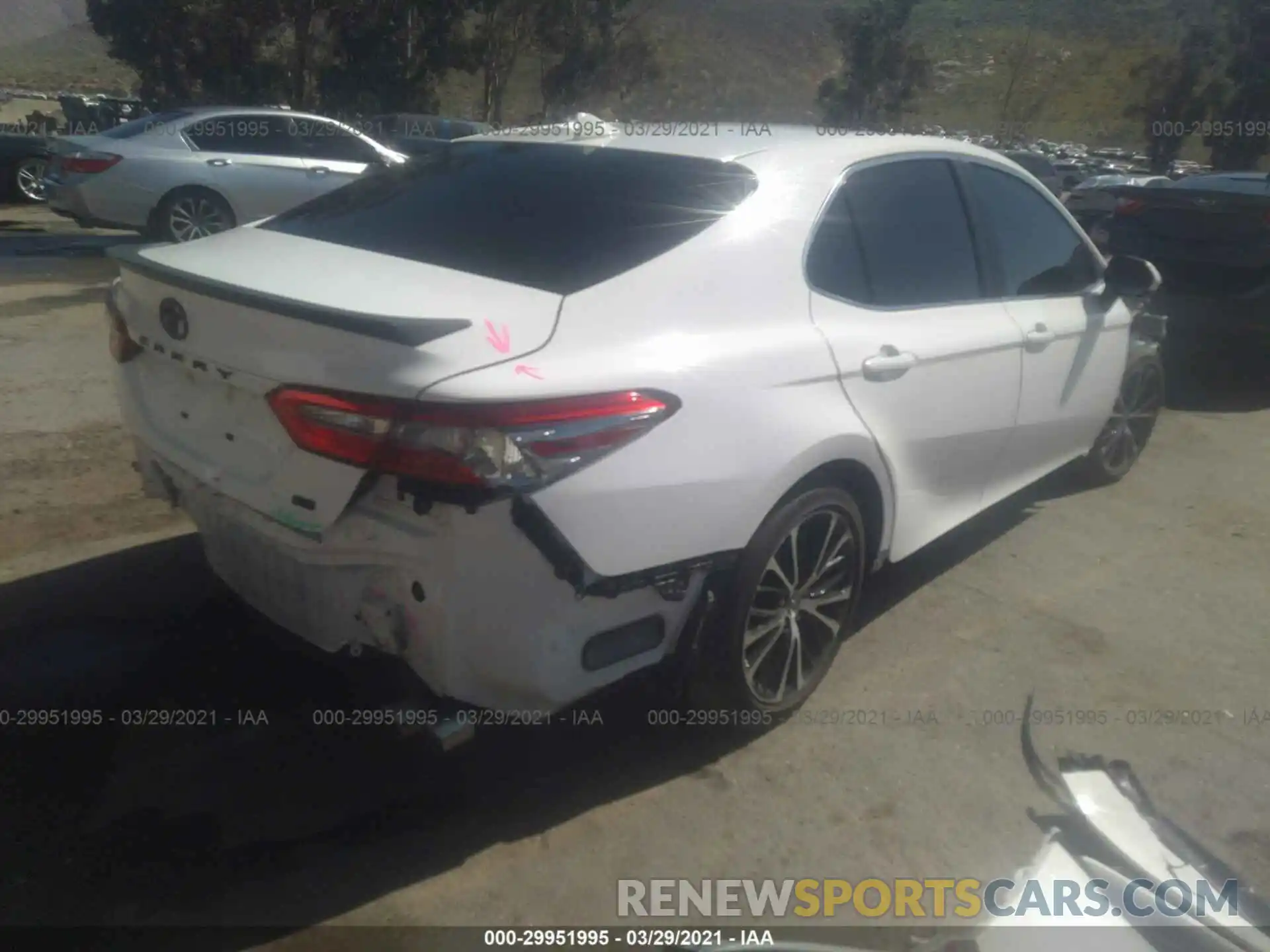 4 Photograph of a damaged car 4T1B11HK7KU199296 TOYOTA CAMRY 2019