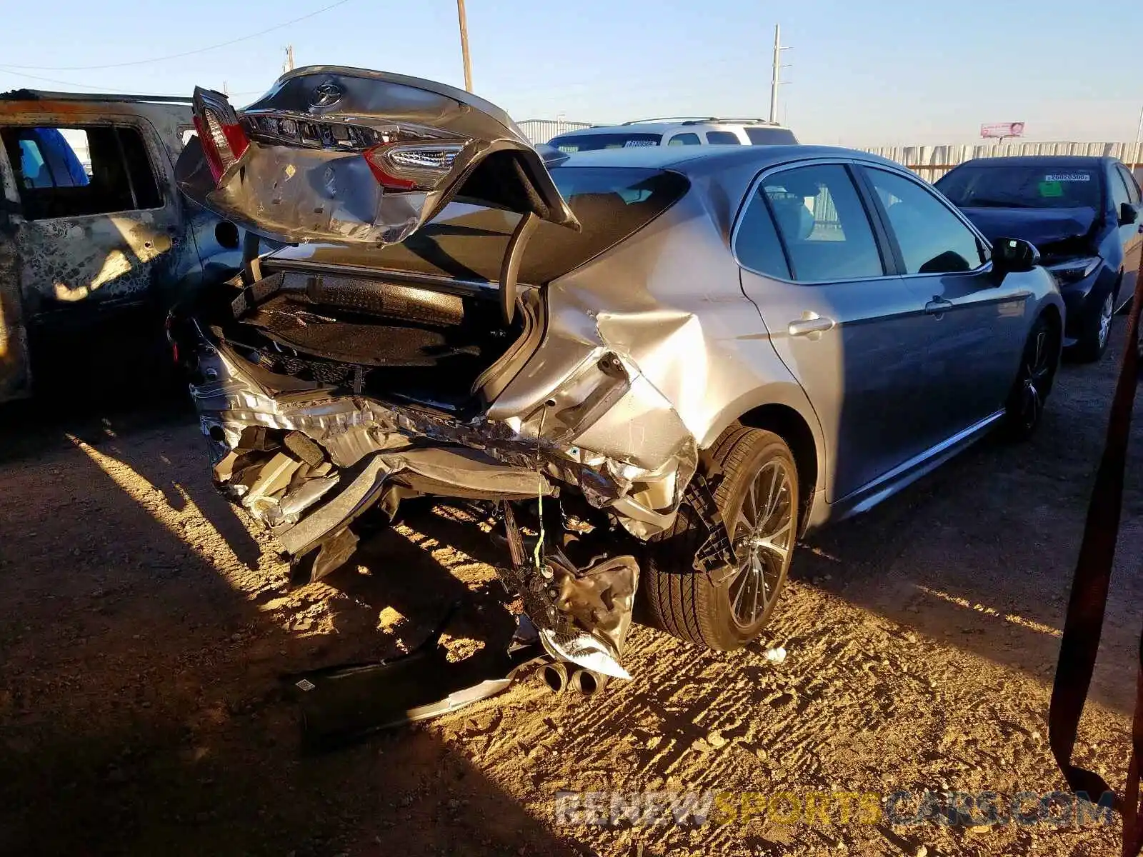 4 Photograph of a damaged car 4T1B11HK7KU199900 TOYOTA CAMRY 2019