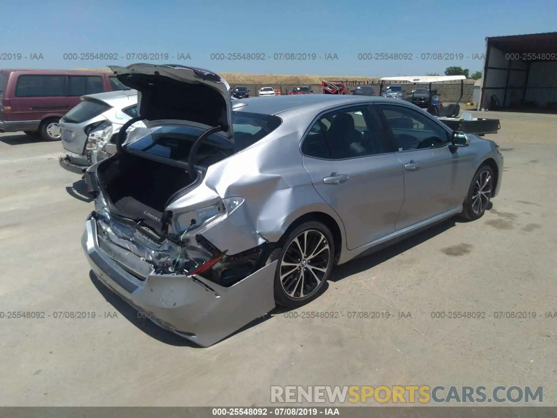 4 Photograph of a damaged car 4T1B11HK7KU201371 TOYOTA CAMRY 2019