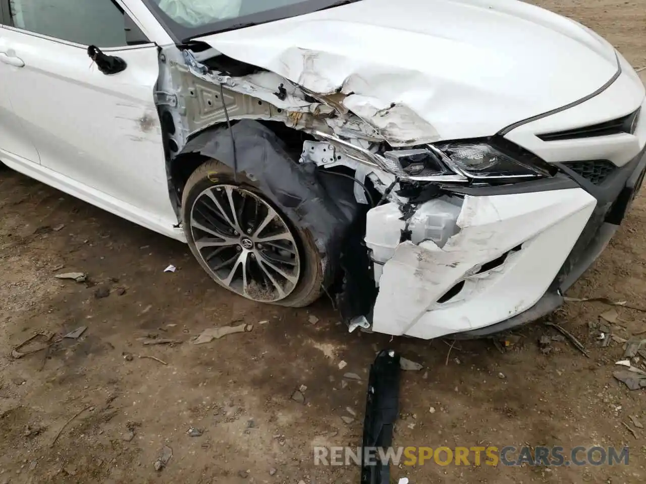 9 Photograph of a damaged car 4T1B11HK7KU205498 TOYOTA CAMRY 2019