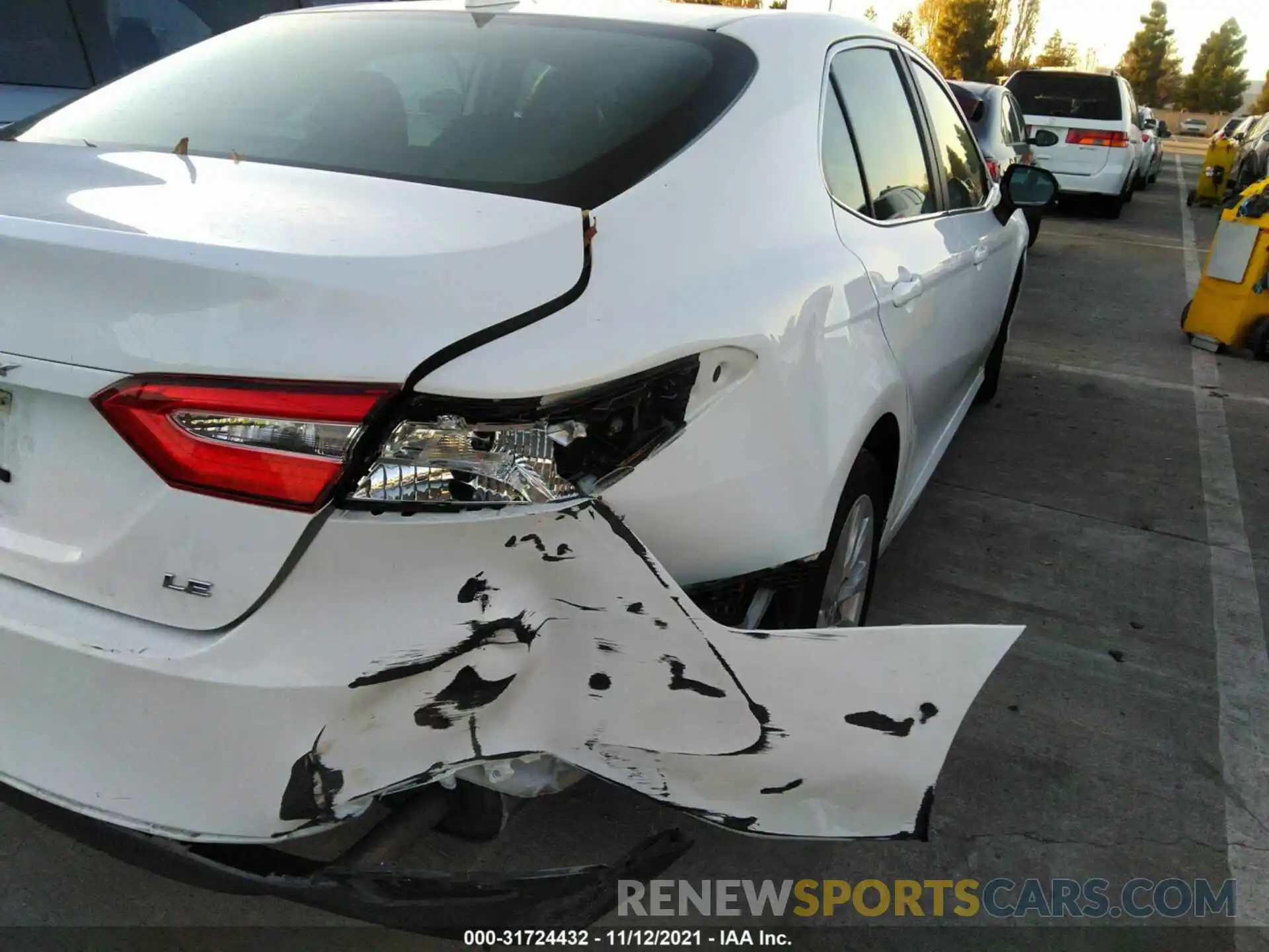 6 Photograph of a damaged car 4T1B11HK7KU205856 TOYOTA CAMRY 2019