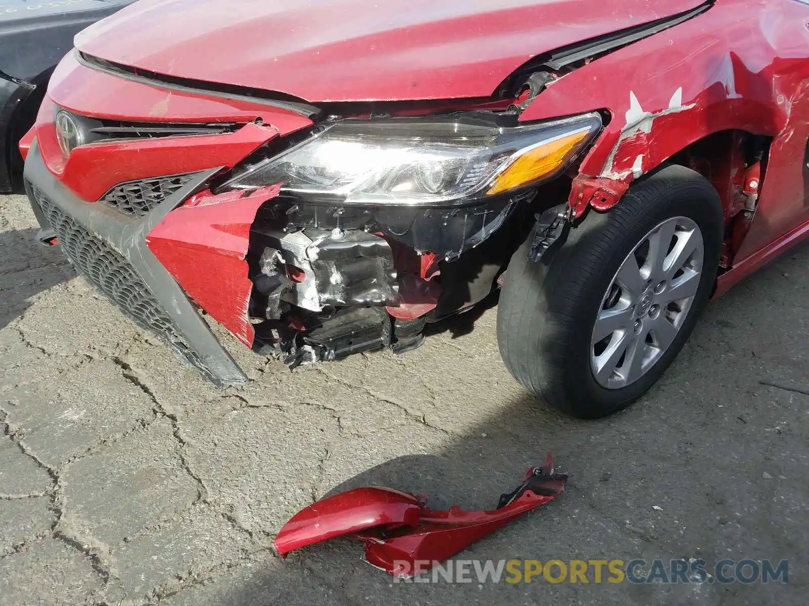 9 Photograph of a damaged car 4T1B11HK7KU205937 TOYOTA CAMRY 2019