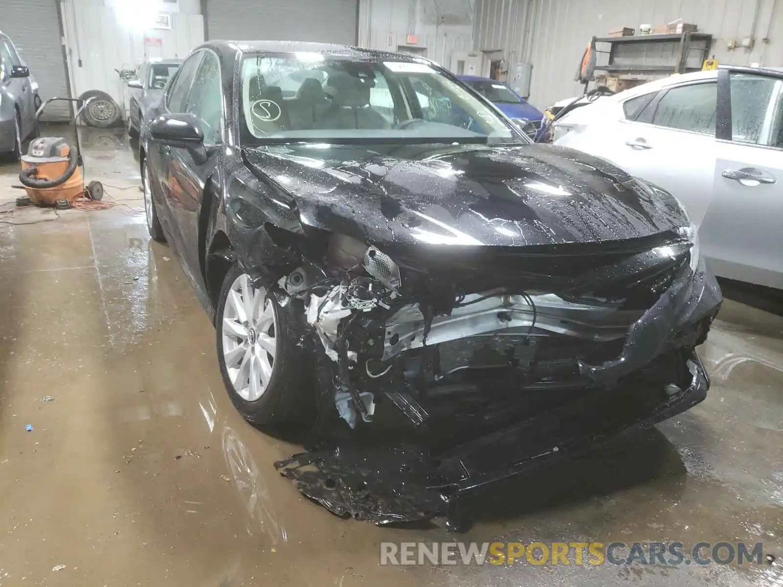 1 Photograph of a damaged car 4T1B11HK7KU206473 TOYOTA CAMRY 2019