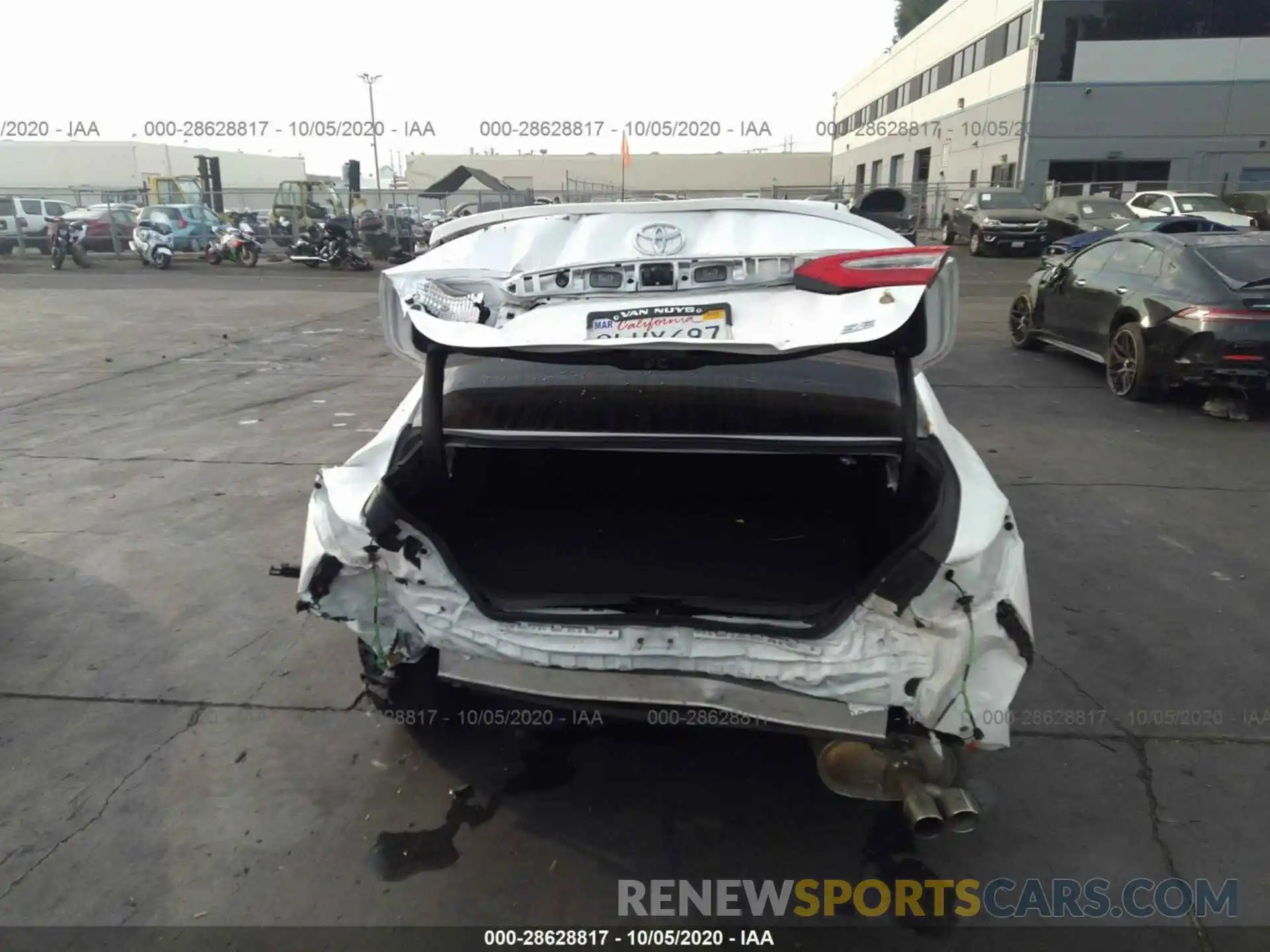 6 Photograph of a damaged car 4T1B11HK7KU208935 TOYOTA CAMRY 2019