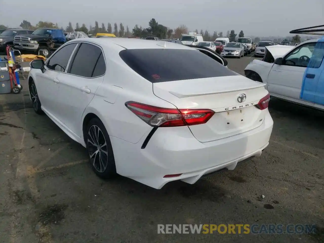 3 Фотография поврежденного автомобиля 4T1B11HK7KU209177 TOYOTA CAMRY 2019