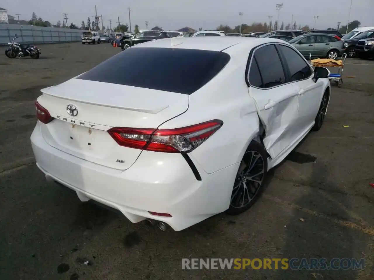 4 Фотография поврежденного автомобиля 4T1B11HK7KU209177 TOYOTA CAMRY 2019