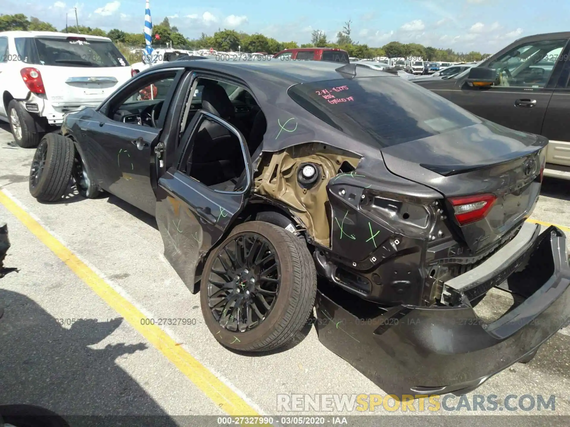 6 Photograph of a damaged car 4T1B11HK7KU209406 TOYOTA CAMRY 2019