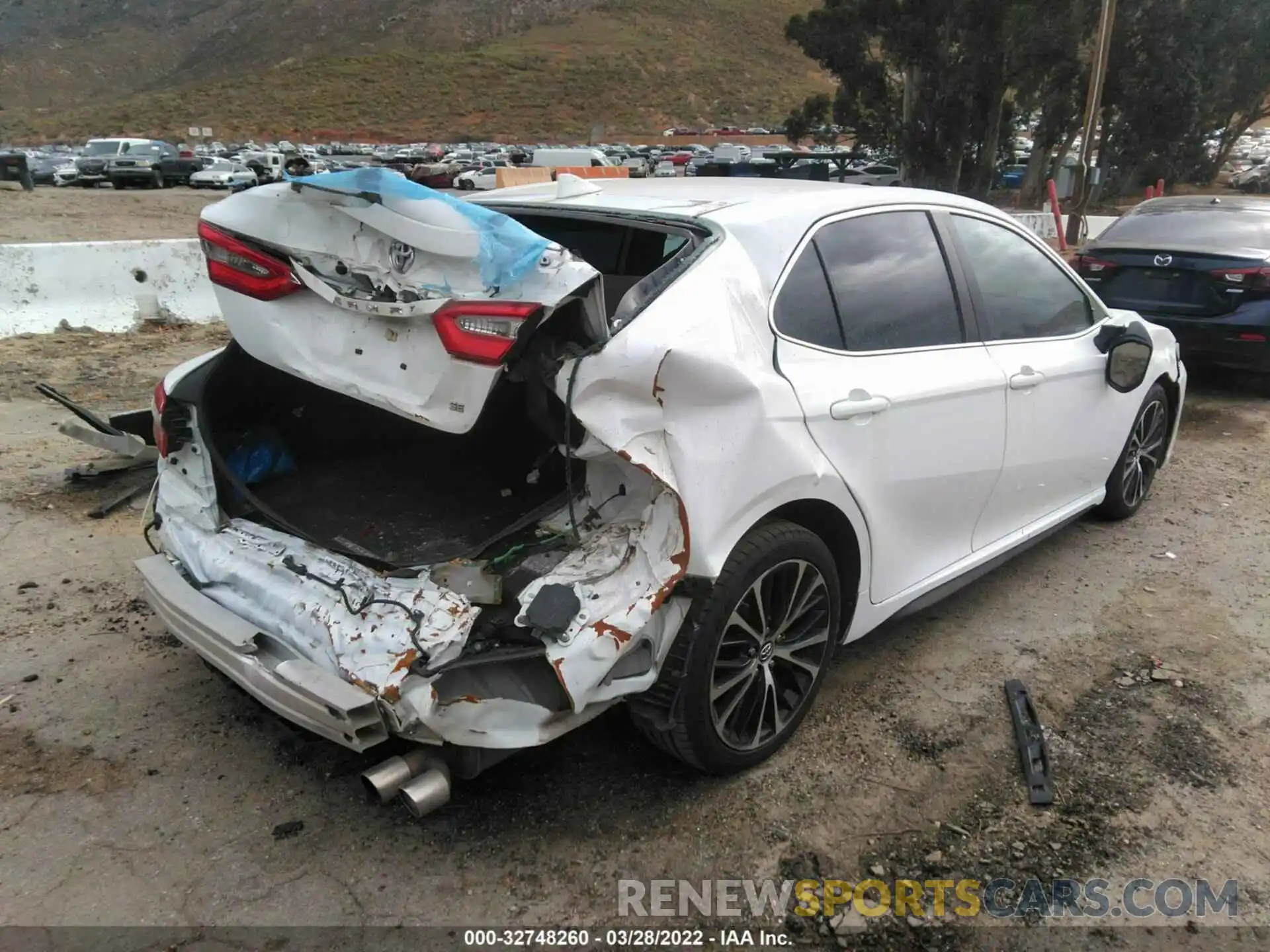 4 Photograph of a damaged car 4T1B11HK7KU209745 TOYOTA CAMRY 2019