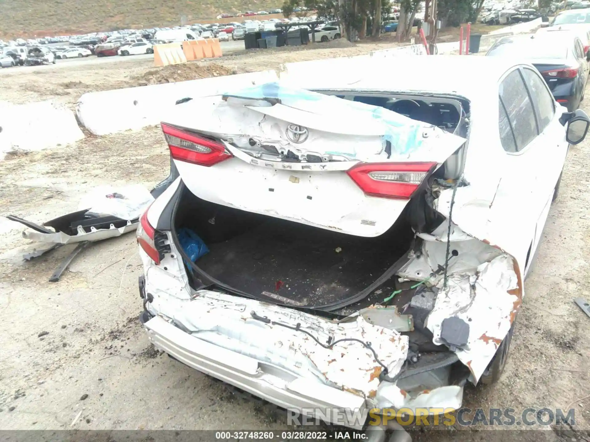 6 Photograph of a damaged car 4T1B11HK7KU209745 TOYOTA CAMRY 2019