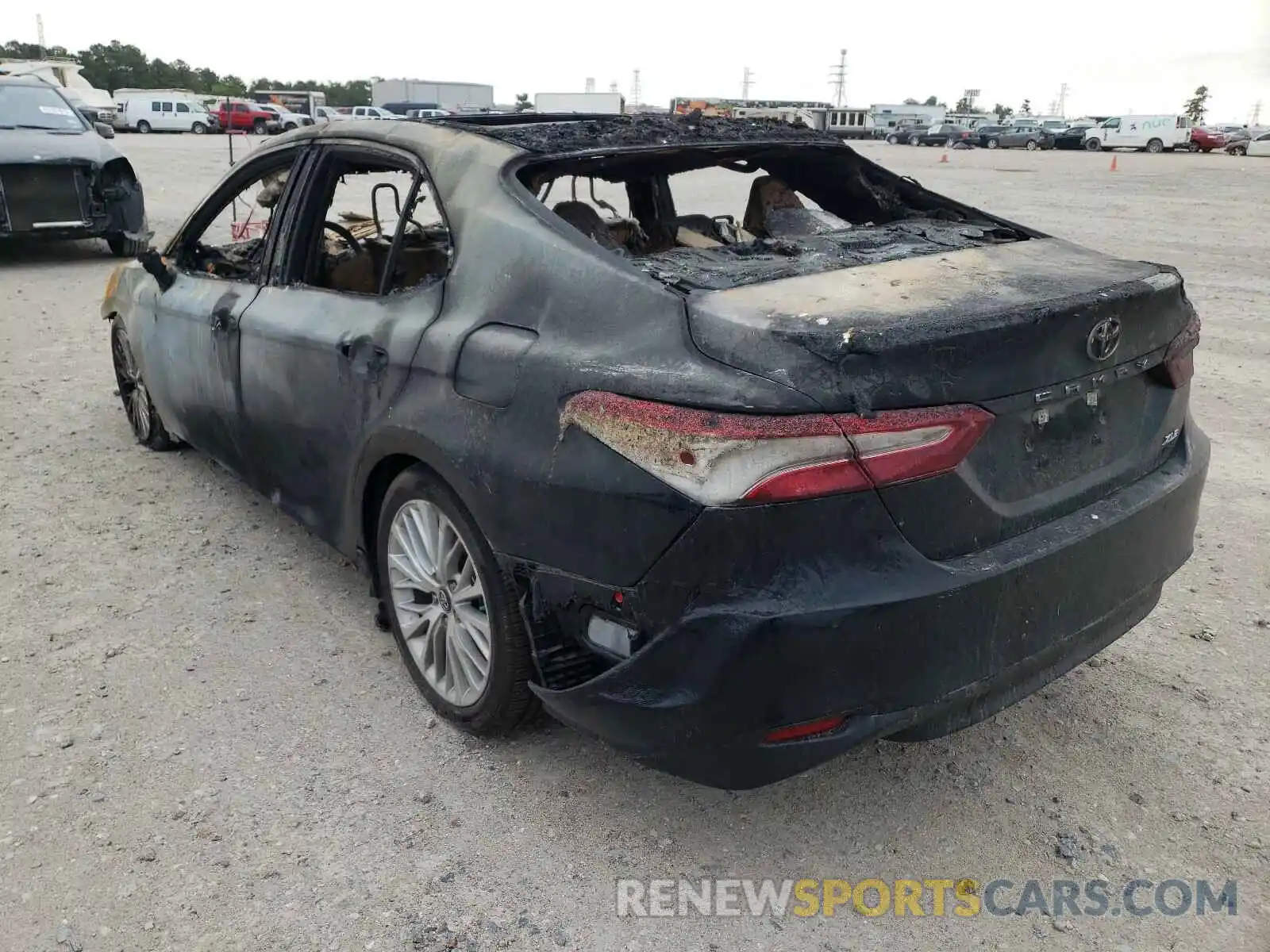 3 Photograph of a damaged car 4T1B11HK7KU211513 TOYOTA CAMRY 2019