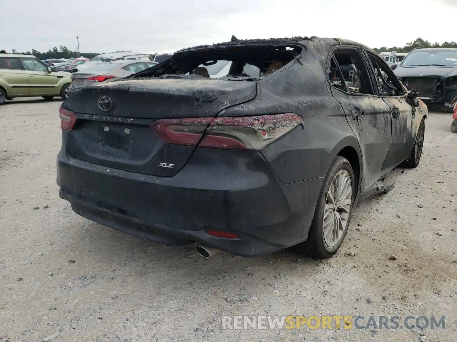 4 Photograph of a damaged car 4T1B11HK7KU211513 TOYOTA CAMRY 2019