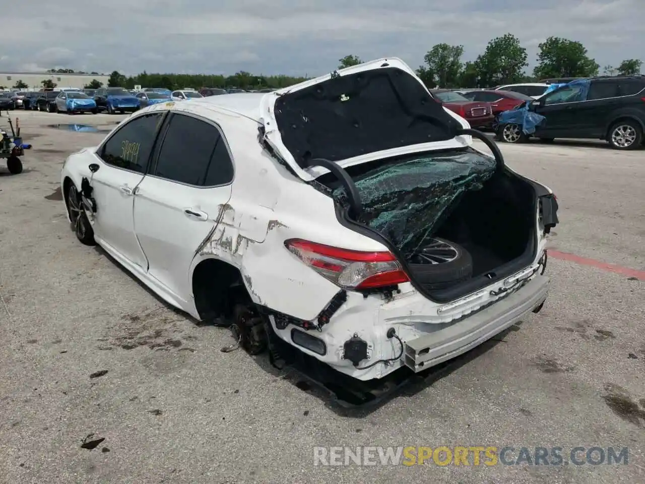 3 Photograph of a damaged car 4T1B11HK7KU213049 TOYOTA CAMRY 2019