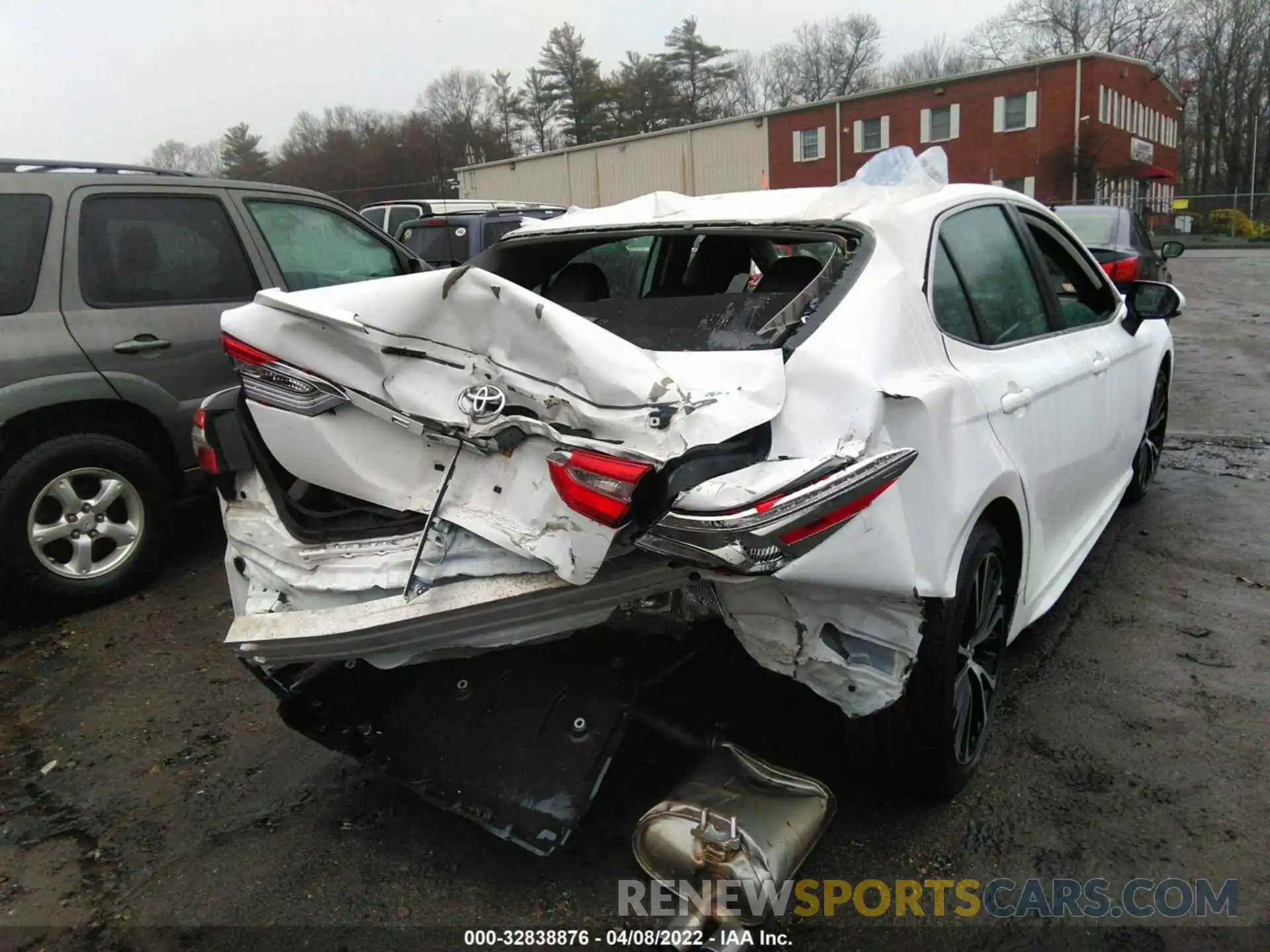 6 Photograph of a damaged car 4T1B11HK7KU213410 TOYOTA CAMRY 2019