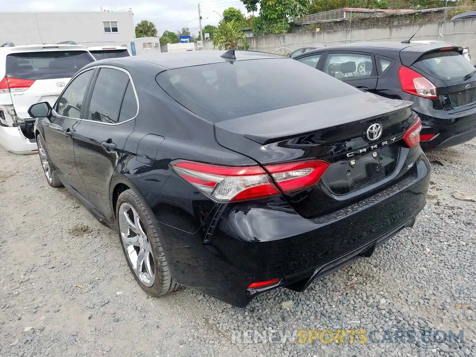 3 Photograph of a damaged car 4T1B11HK7KU213424 TOYOTA CAMRY 2019