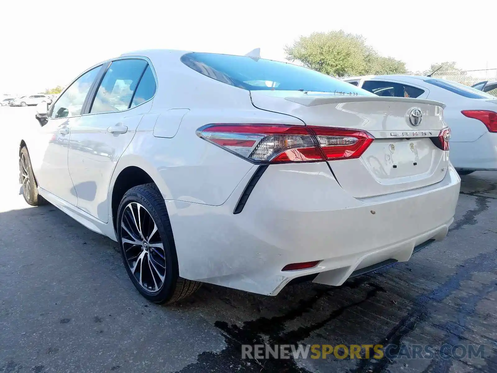 3 Photograph of a damaged car 4T1B11HK7KU213651 TOYOTA CAMRY 2019