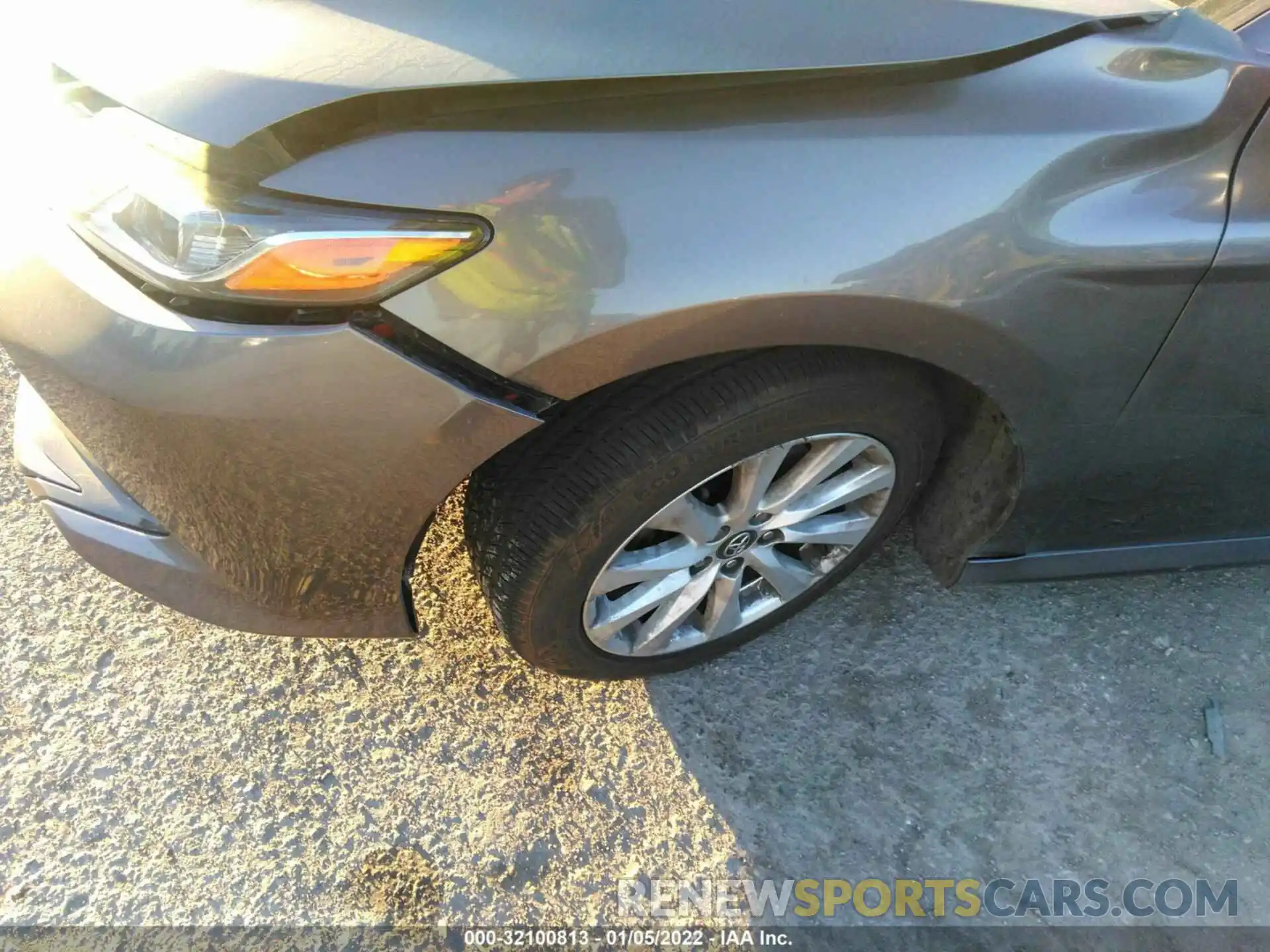 12 Photograph of a damaged car 4T1B11HK7KU215691 TOYOTA CAMRY 2019