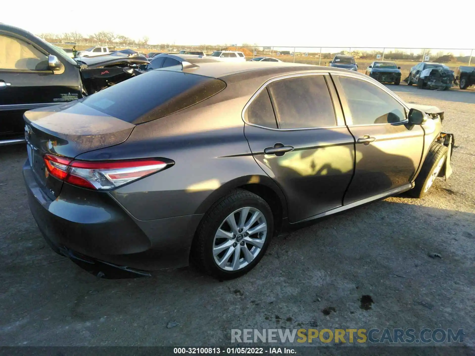 4 Photograph of a damaged car 4T1B11HK7KU215691 TOYOTA CAMRY 2019